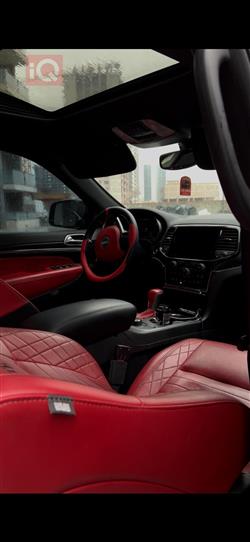 جیپ گراند شیرۆکی